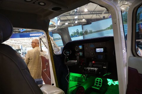Technology platform with flight simulator