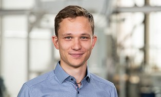 portrait of Erik Neumann