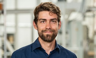 portrait of Dr. Volker Waurich