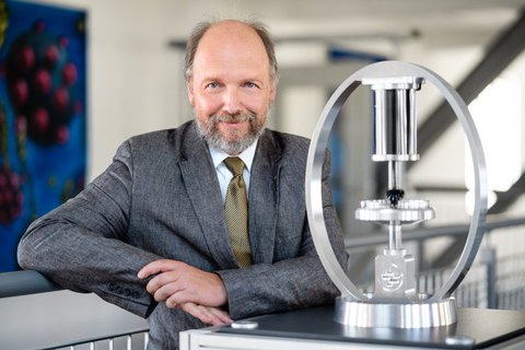 Prof. S. Odenbach