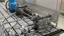 Intermediate wheel torque test rig
