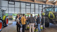 Studenten bei Firma Claas