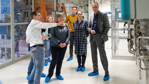 Besuch der Kanzlerin der TUD am ITM