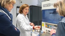 Besuch der Kanzlerin der TUD am ITM