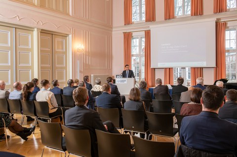 Vergabe der Ehrendoktorwürde an Professor Kiekens