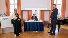 Vergabe der Ehrendoktorwürde an Professor Kiekens