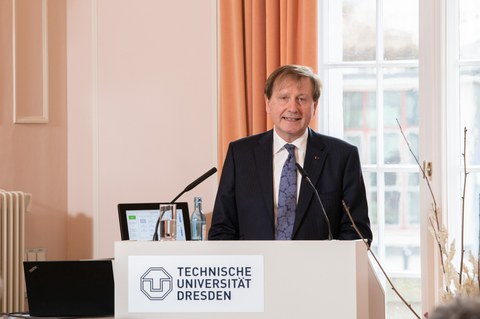 Vergabe der Ehrendoktorwürde an Professor Kiekens