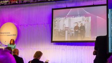 Impressionen von der Übergabe des Innovationsawards auf der Techtextil 2022