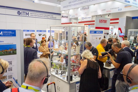 Impressionen vom Messestand auf der Techtextil 2022