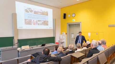 Foto mit Impressionen von der Verleihung des Goldenen Diploms