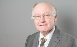 Prof. Heinrich