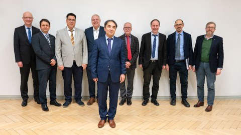 Herr Dr.-Ing. habil. Anwar Abdkader mit den Mitgliedern der Prüfungskommission