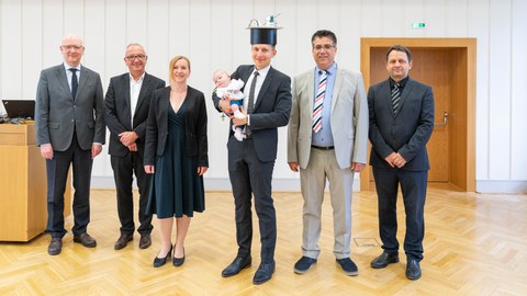 Herr Dr.-Ing. Paul Penzel mit den Mitgliedern der Prüfungskommission