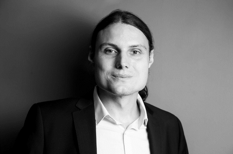 Auf dem Bild ist der tödlich verunglückte Robert Greifenhagen im Porträt zu sehen