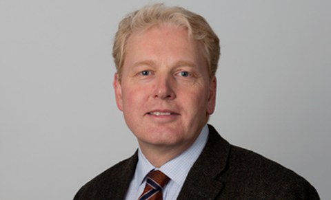 Portraitfoto von Professor Christian Sattler 