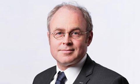 Porträtfoto von Professor Jochen Fröhlich