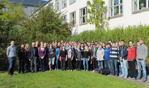Gruppenbild der Teilnehmer aus dem Jahr 2015