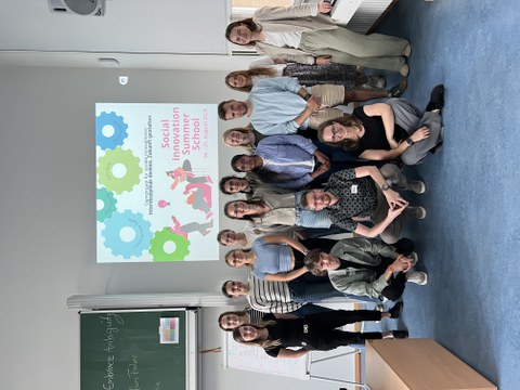 Gruppenbild der Teilnehmenden der Summerschool