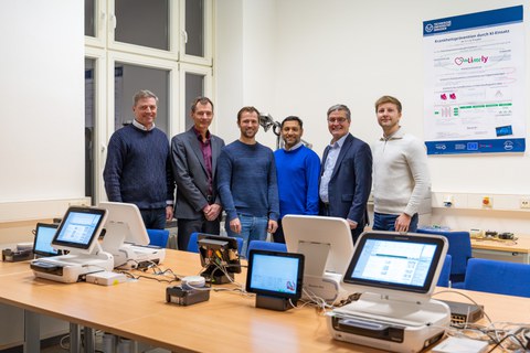 Gruppenbild der beteiligten Personen von TUD und BIOTRONIK
