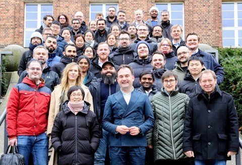 Gruppenfoto der Teilnehmenden zum Kick-Off des SPP 2489