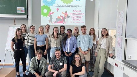 Gruppenfoto mit den Teilnehmender der Summer School.