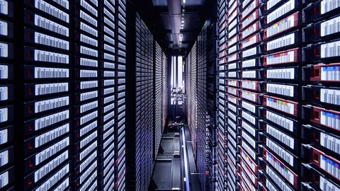 Blick in einen Serverraum.