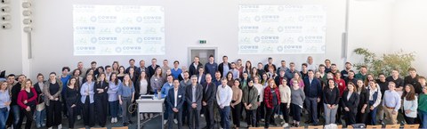 Teilnehmende der Austauschwoche im Festsaal der Fakultät Wirtschaftswissenschaften.