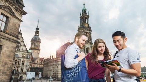 Studierende in Dresdner Altstadt