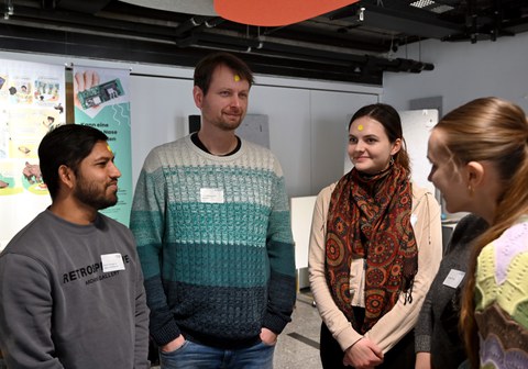 Foto einer Kleingruppe beim GC Lab