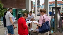 The area outside the Kulturpalast was also suitable for group work