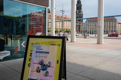 COSMO Wissenschaftsforum (Science Forum) in the Kulturpalast am Altmarkt
