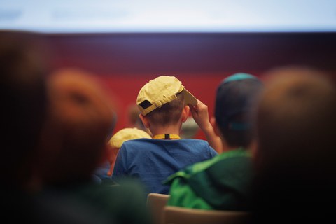 Impressionen von der Kinder-Uni mit Junior-Professor Mario Baumann