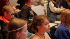 Impressionen von der Kinder-Uni mit Junior-Professor Mario Baumann