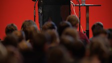 Impressionen von der Kinder-Uni mit Junior-Professor Mario Baumann