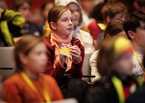 Impressionen von der Kinder-Uni mit Junior-Professor Mario Baumann