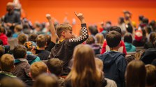 Impressionen von der Kinder-Uni mit Dr. Birgit Böhme