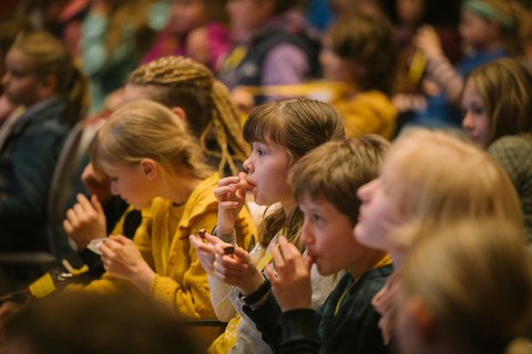 Impressionen von der Kinder-Uni mit Dr. Birgit Böhme