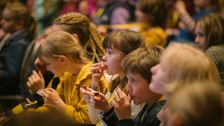 Impressionen von der Kinder-Uni mit Dr. Birgit Böhme