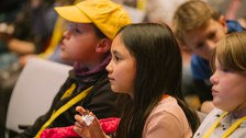 Impressionen von der Kinder-Uni mit Dr. Birgit Böhme