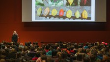 Impressionen von der Kinder-Uni mit Dr. Birgit Böhme
