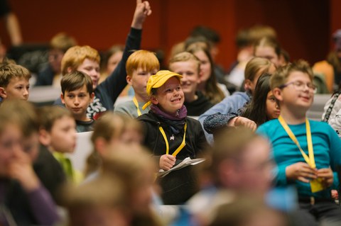 Impressionen von der Kinder-Uni mit Dr. Birgit Böhme