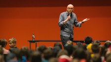 Impressionen von der Kinder-Uni mit Dr. Birgit Böhme