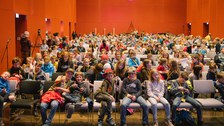 Impressionen von der Kinder-Uni mit Dr. Birgit Böhme