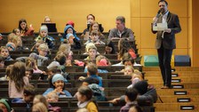 Impressionen von der Kinder-Uni mit Dr. Judith Konantz