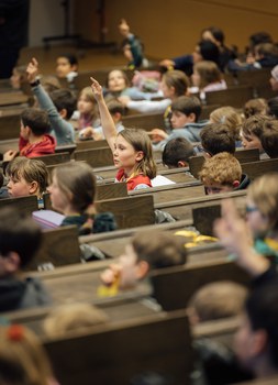 Impressionen von der Kinder-Uni mit Dr. Judith Konantz