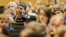 Impressionen von der Kinder-Uni mit Dr. Judith Konantz