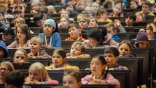 Impressionen von der Kinder-Uni mit Dr. Judith Konantz