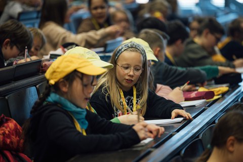 Impressionen von der Kinder-Uni mit Dr. Judith Konantz