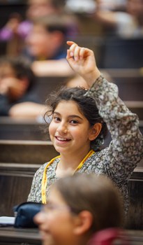 Impressionen von der Kinder-Uni mit Doktorand Dominik Koll