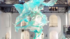 Aljoscha: extraterrestrial origin of life (2022); Installationsansicht der Intervention in der Galerie der Kustodie im Görges-Bau, TU Dresden 